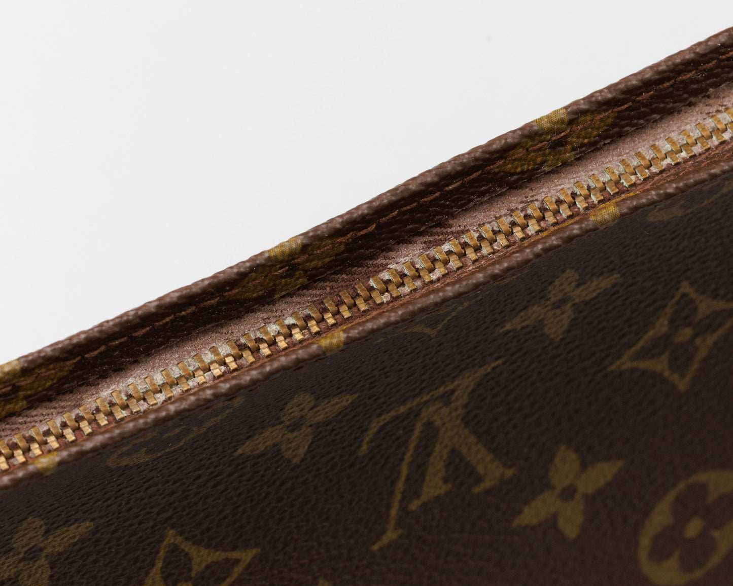 Louis Vuitton Monogram Toiletry 26 - 1983