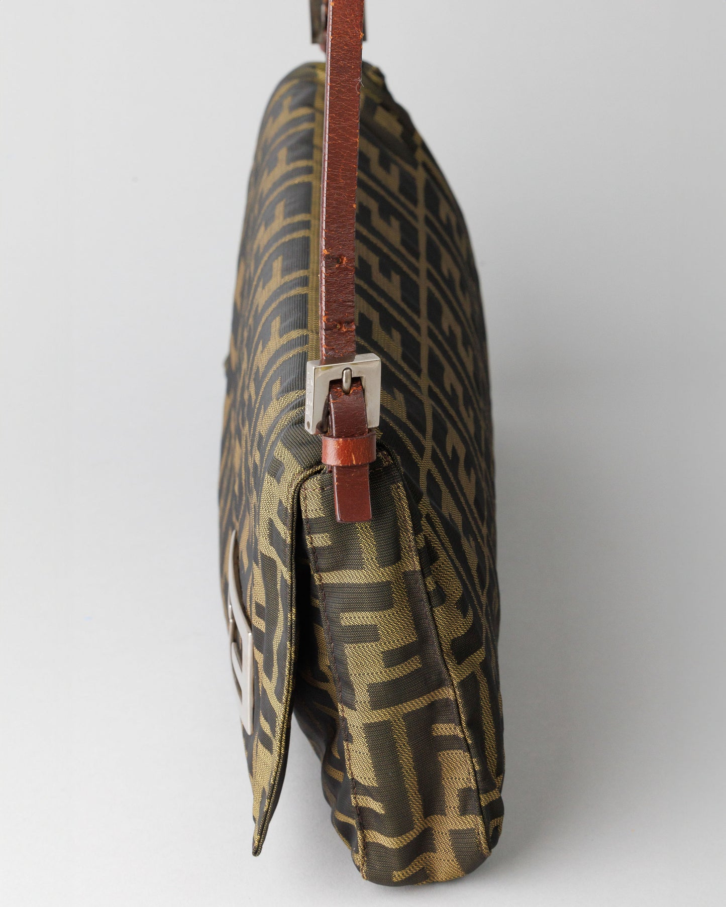 Pre-Owned Fendi Zucca Pattern FF Logo Mamma Bucket Shoulder Bag