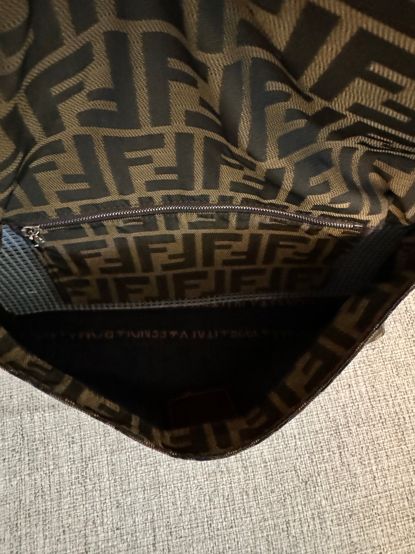 Pre-Owned Fendi Zucca Pattern FF Logo Mamma Bucket Shoulder Bag