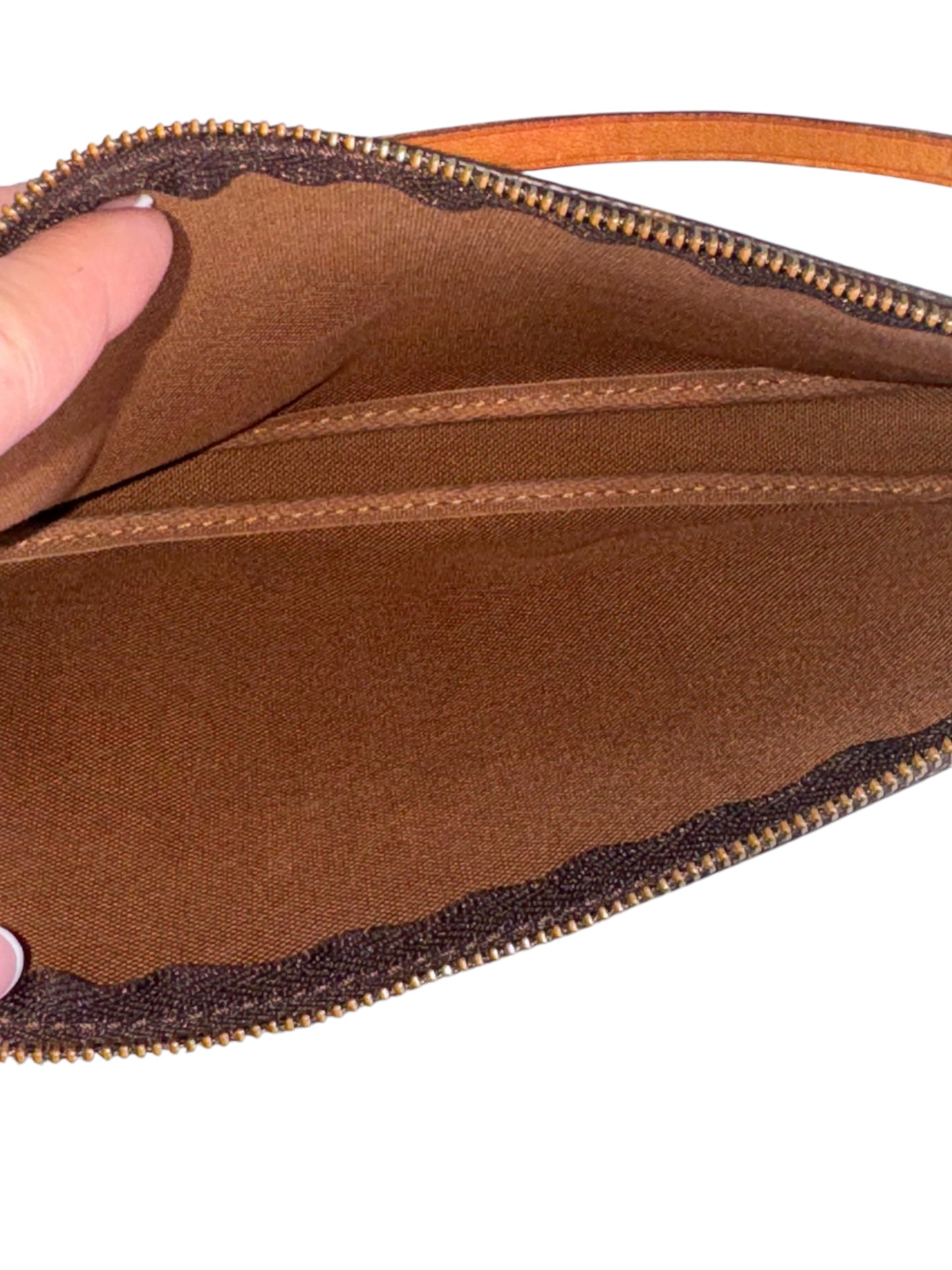 Louis Vuitton 2000 Monogram Canvas Pochette Accessoires