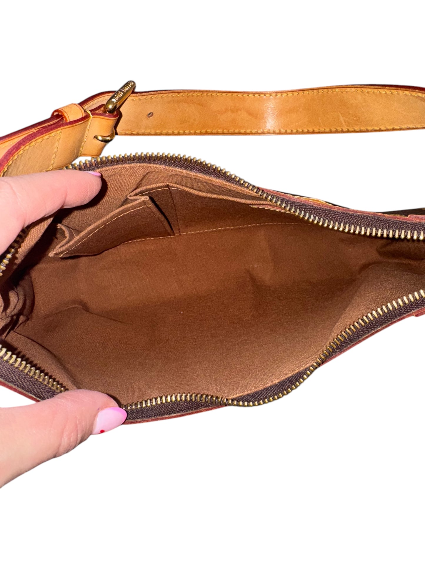 Louis Vuitton Monogram Canvas Thames PM Shoulder Bag 2010