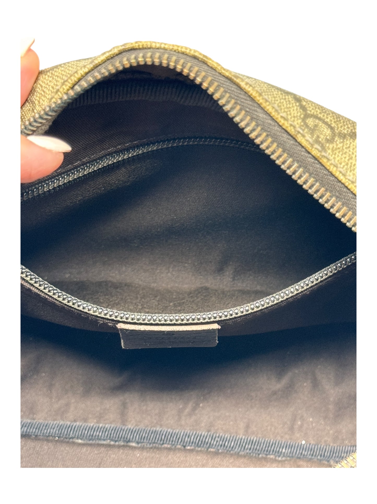 GUCCI Canvas GG Supreme Camera Crossbody Bag