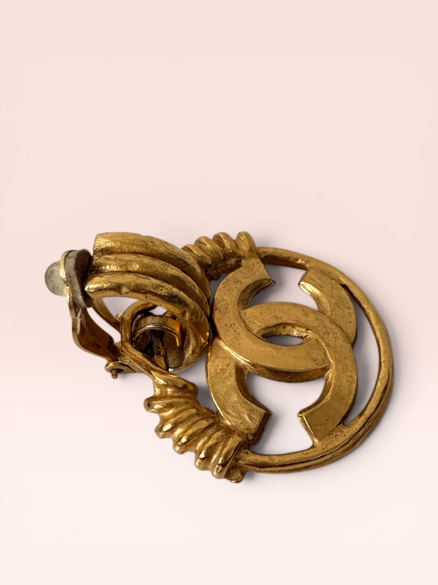 Chanel Vintage Gold Plated Swinging Clip On Earrings 1994 w/ Box