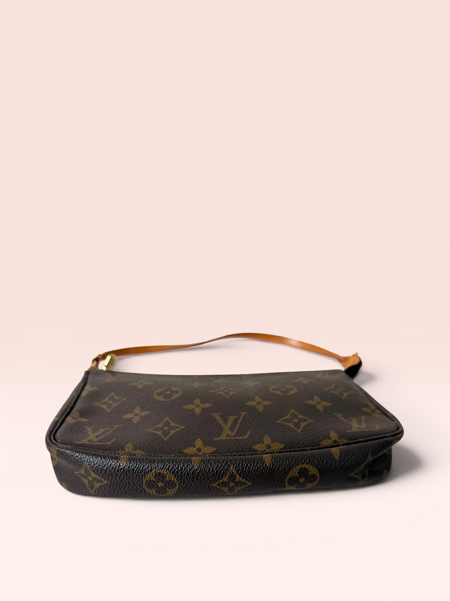 LOUIS VUITTON Monogram CANVAS Pochette Accessoires 2000