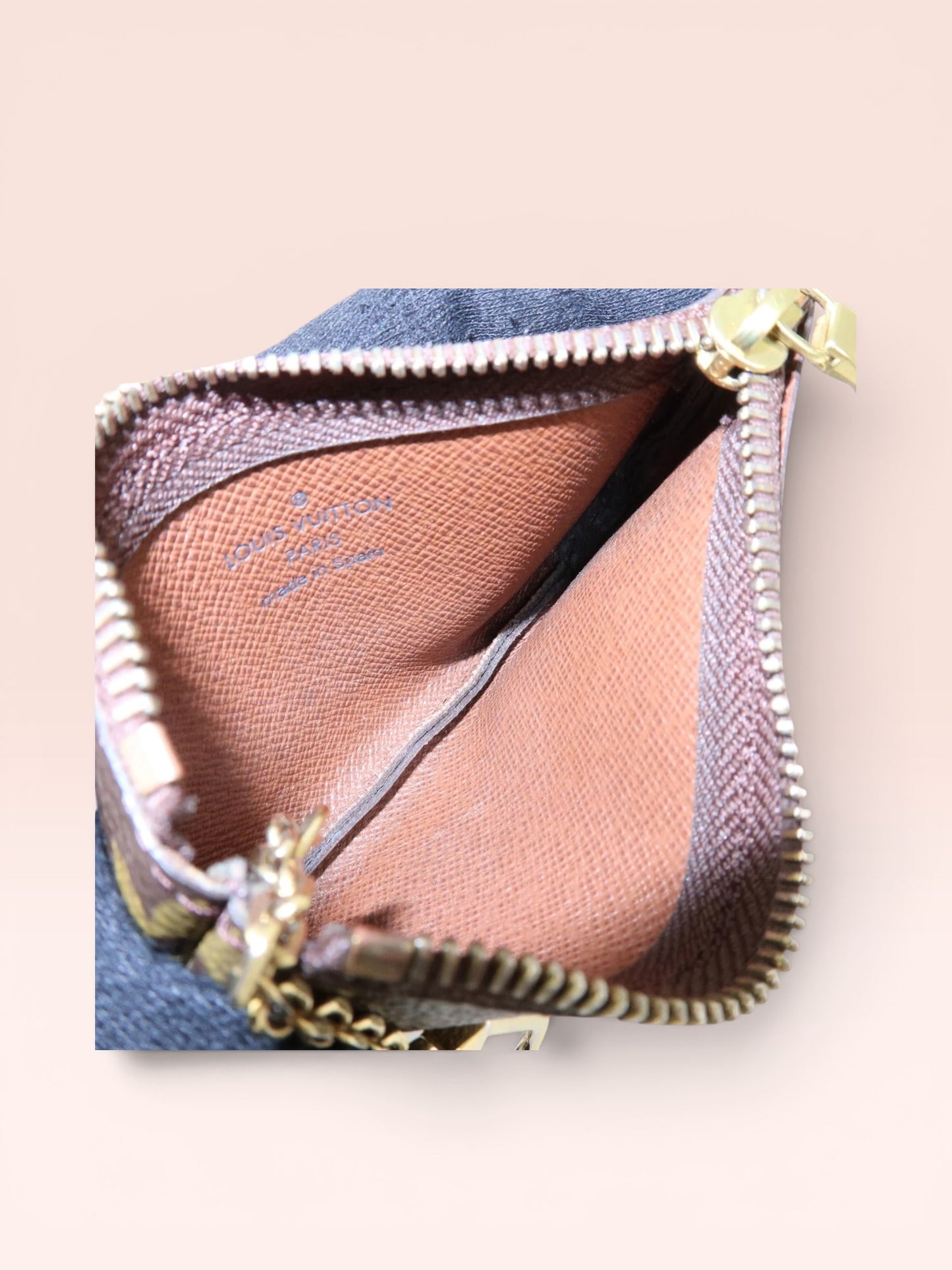 Louis Vuitton Monogram Canvas Key Cles 2009