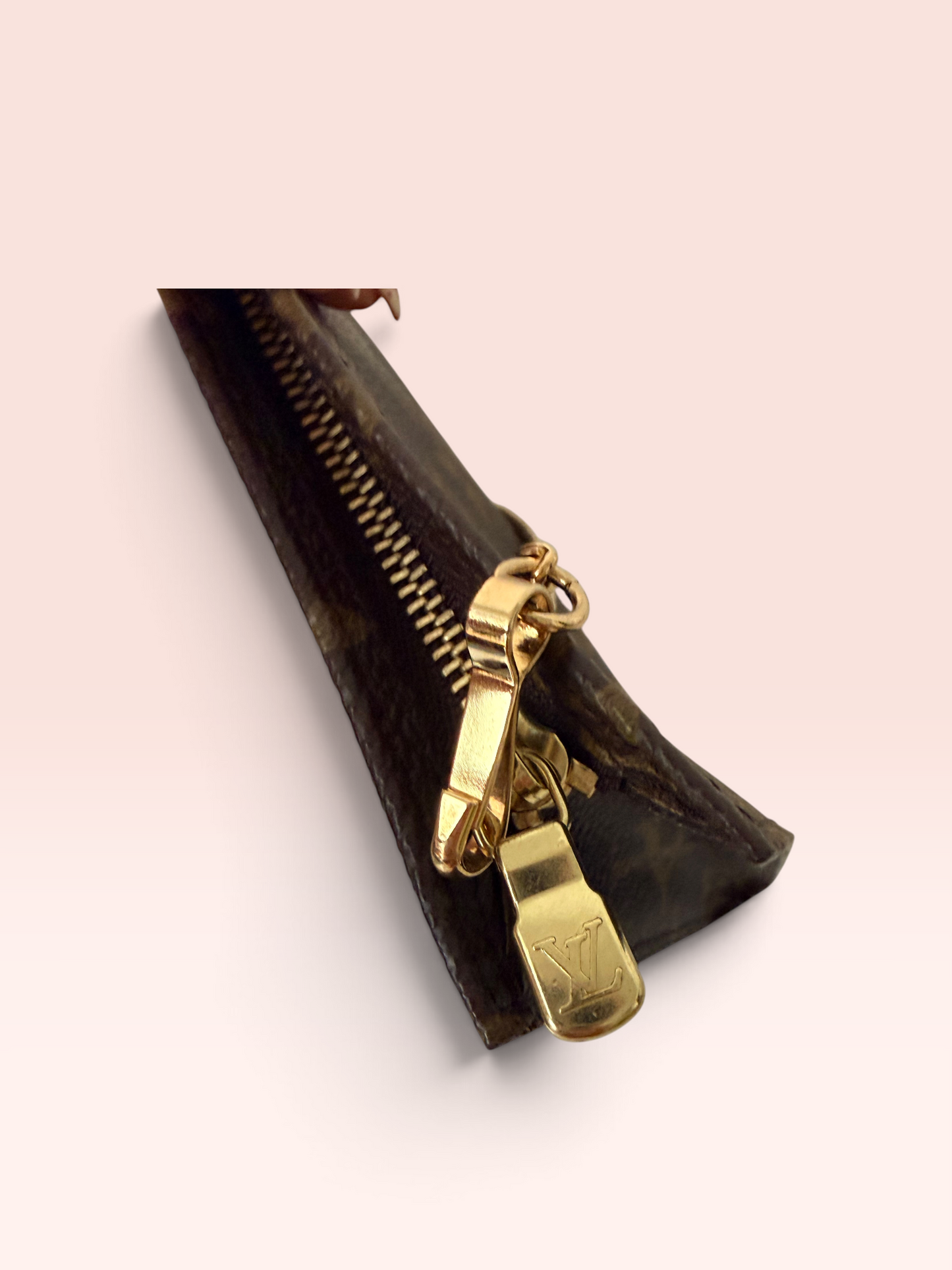 Louis Vuitton Monogram Canvas 0204 Bucket Pouch 2001