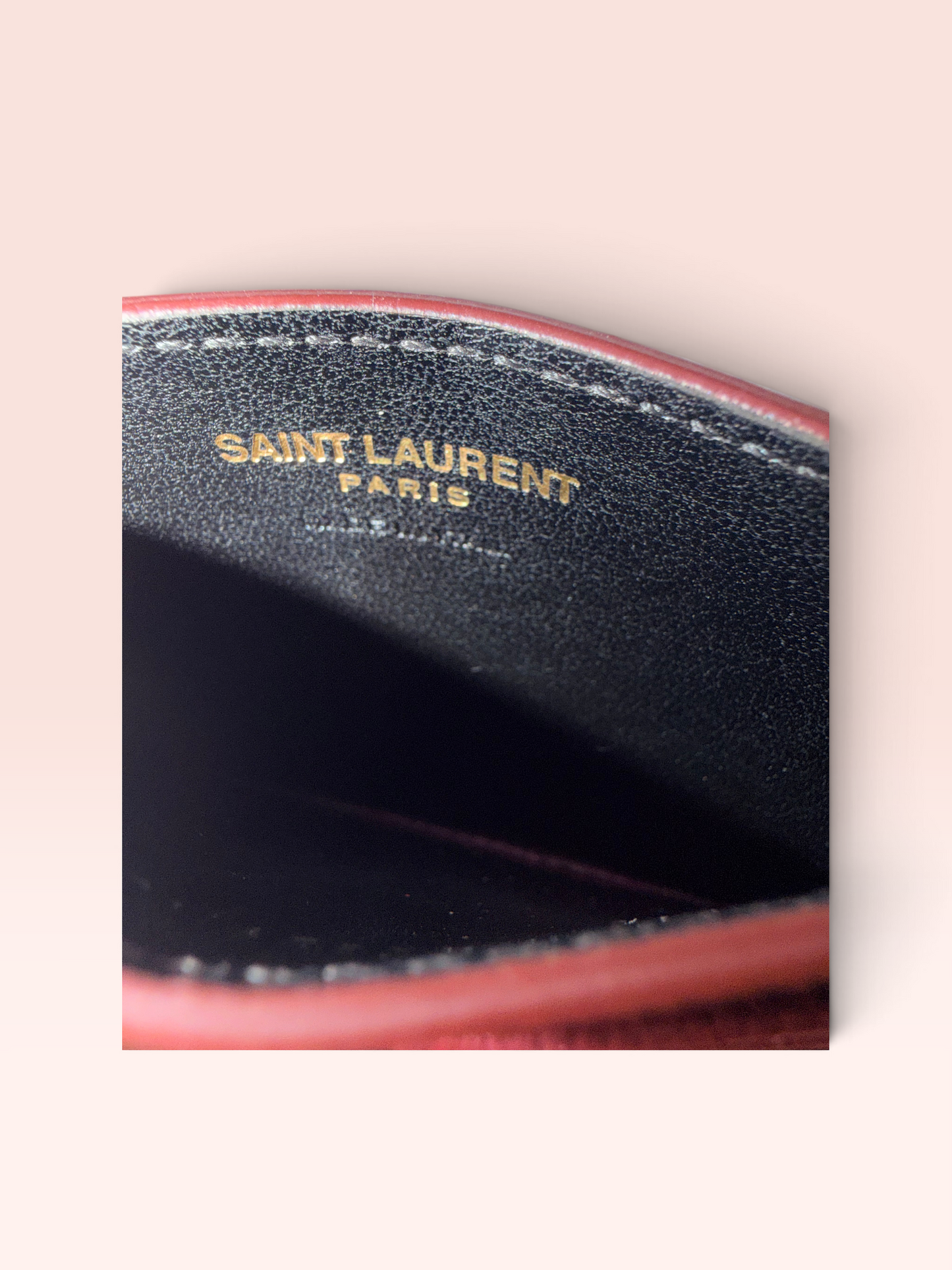 Saint Laurent GRAIN DE POUDRE Leather Cassandre Card Case (ROUGE CABERNET)