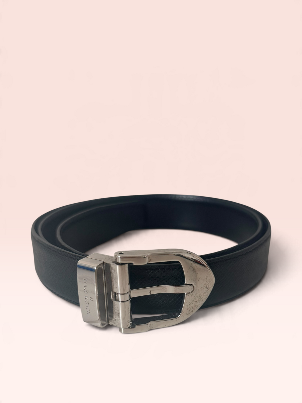 Louis Vuitton Taiga Leather Belt (Black) 2004 Size 95 36"-40"