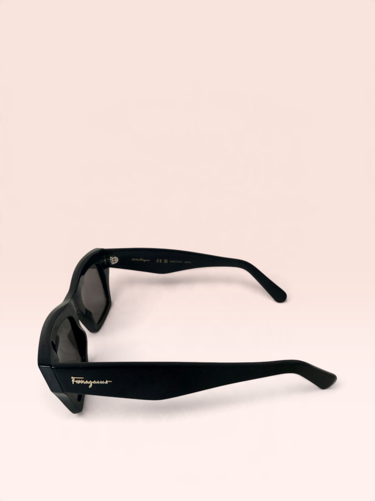 Salvatore Ferragamo Sunglasses *NEW* SF996S - 001