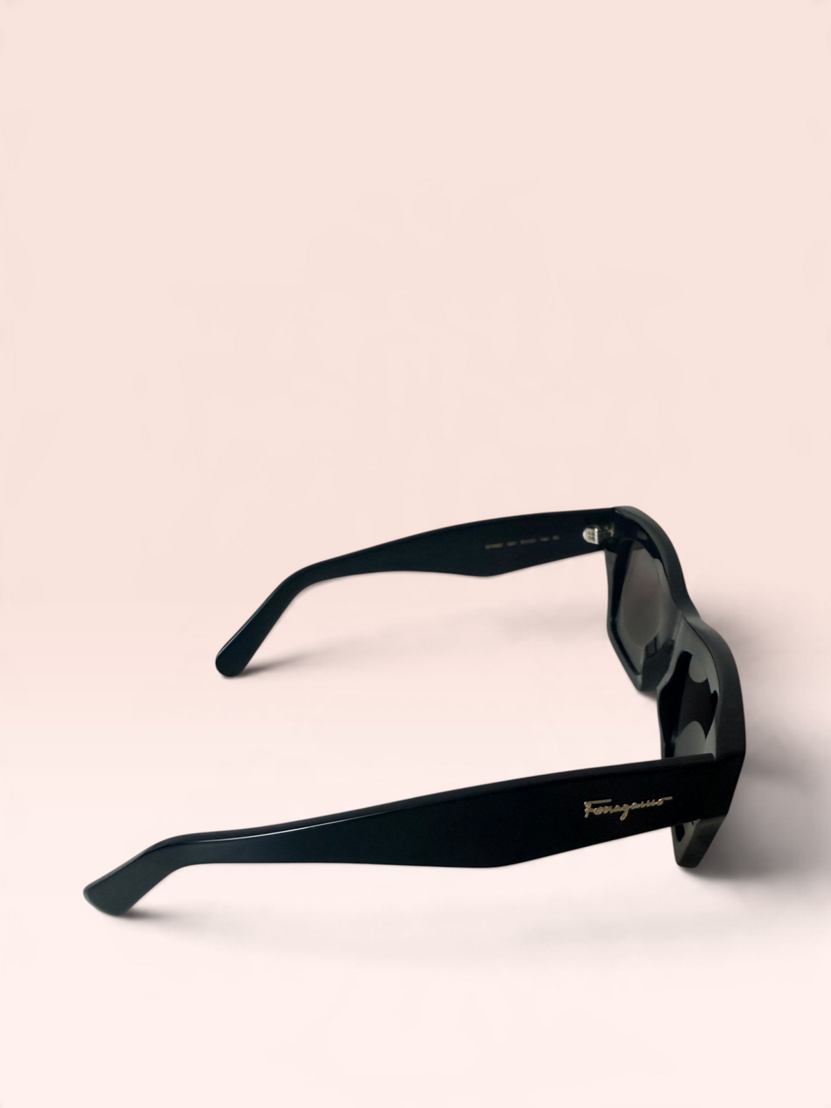 Salvatore Ferragamo Sunglasses *NEW* SF996S - 001