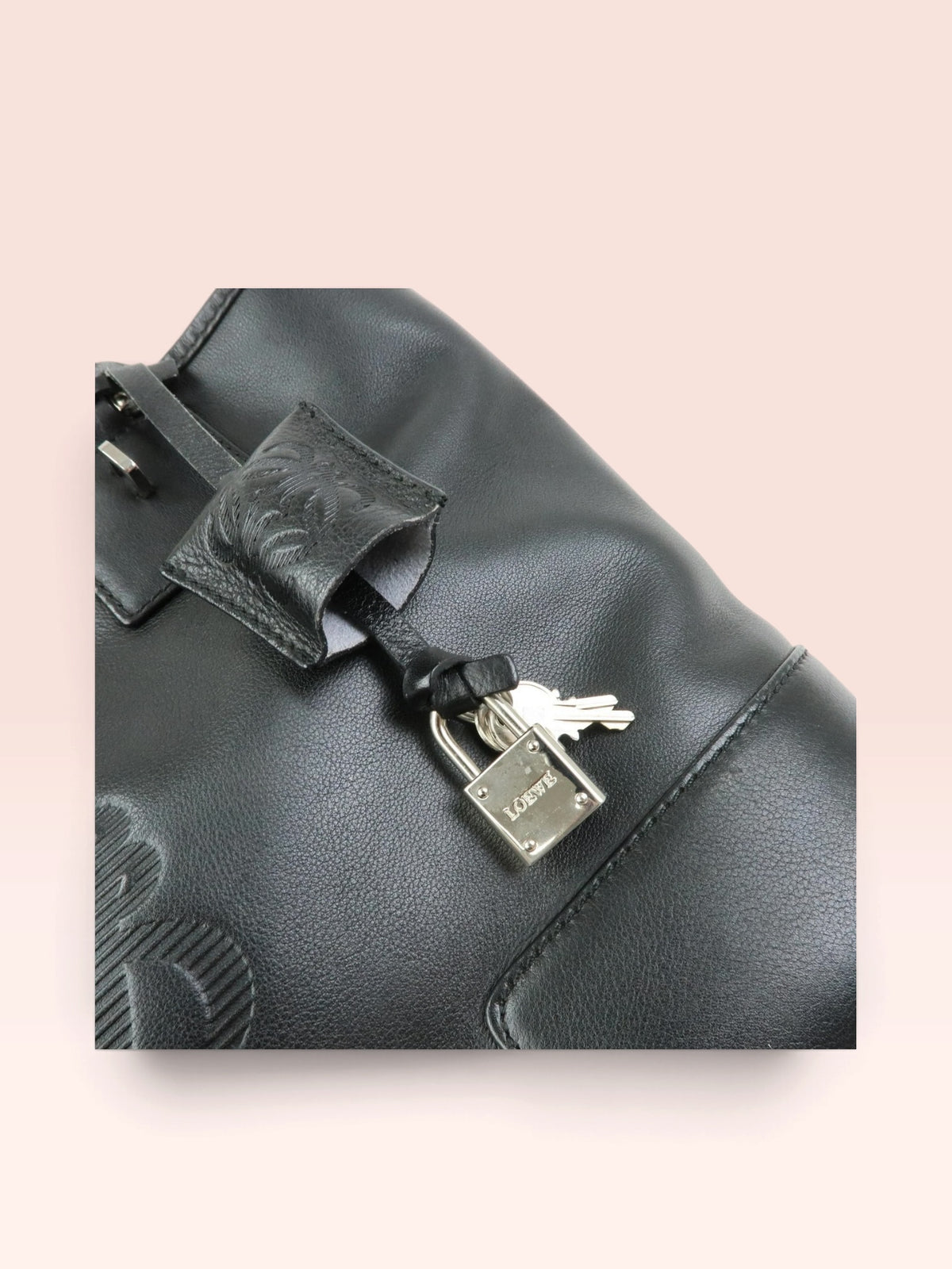 Loewe Leather Amazona Fusta Embossed Tote Bag - Black