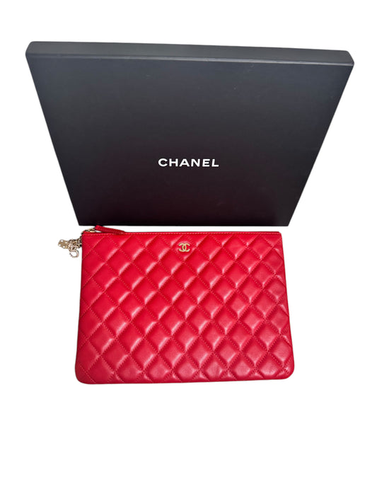 Chanel Coco Mark Casino Lambskin Medium O Case (Red) 2016-2017