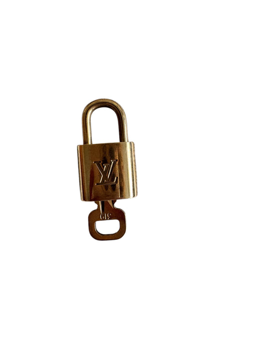 Louis Vuitton Metal Lock and Key Set 319