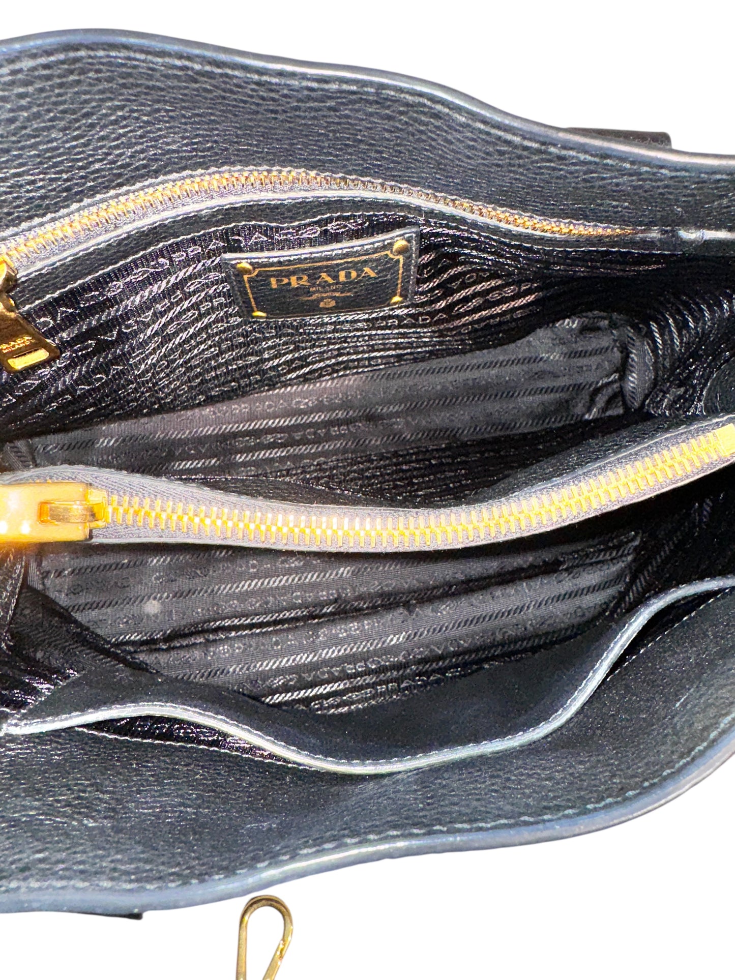 Prada Leather Vitello Daino Tote 2way (Black)