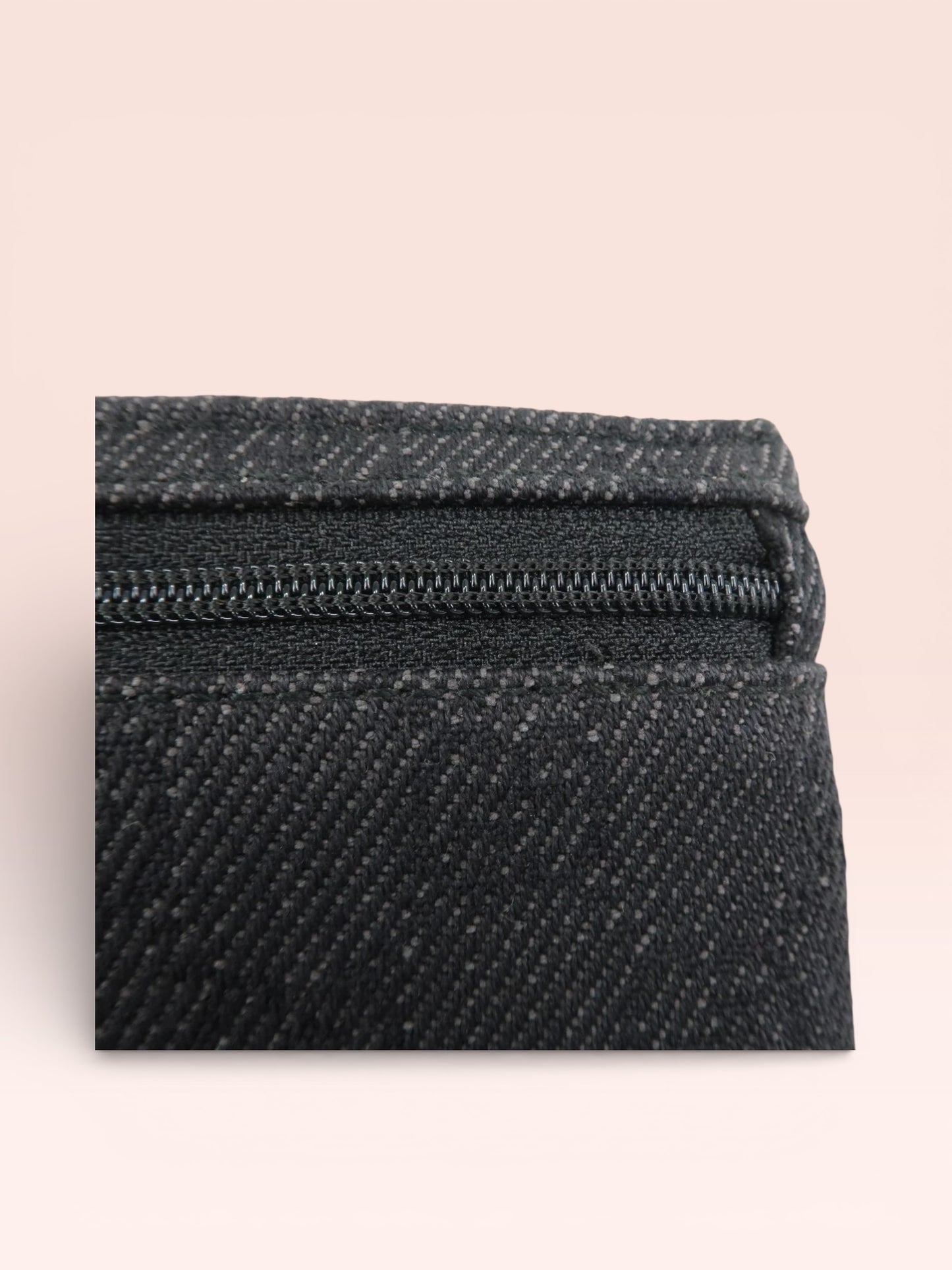 Gucci GG Canvas Zip Pouch (Dark Grey)